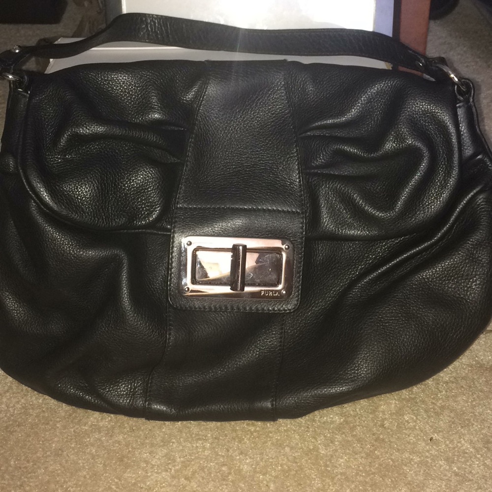 Authentic Black FURLA PURSE. PREOWNED